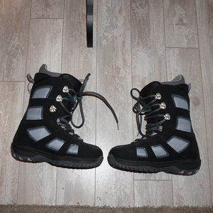 BURTON MENS SNOWBOARD BOOTS NWOT